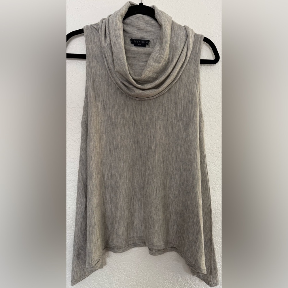 Alice + Olivia Gray Wool Cowl Neck Sleeveless Sweater Top Size M
